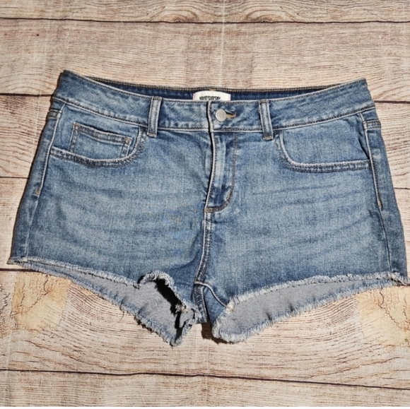 Victoria's secret PINK medium blue wash frayed hem Mid Rise jean shorts - Picture 1 of 9